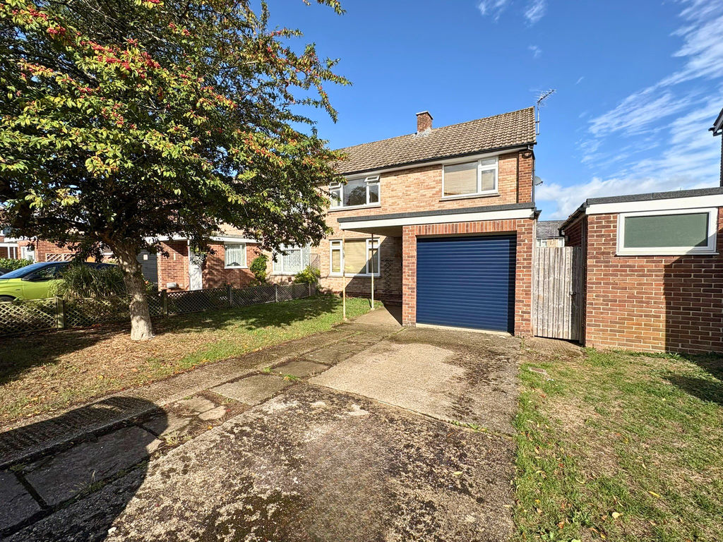 Kersey Crescent Speen